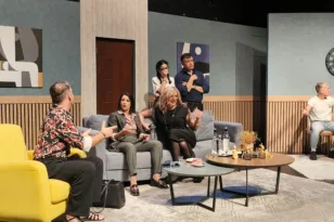 Την Πέμπτη 11 Δεκεμβρίου η τελευταία παράσταση «Να είμαστε και κάπου άνθρωποι»