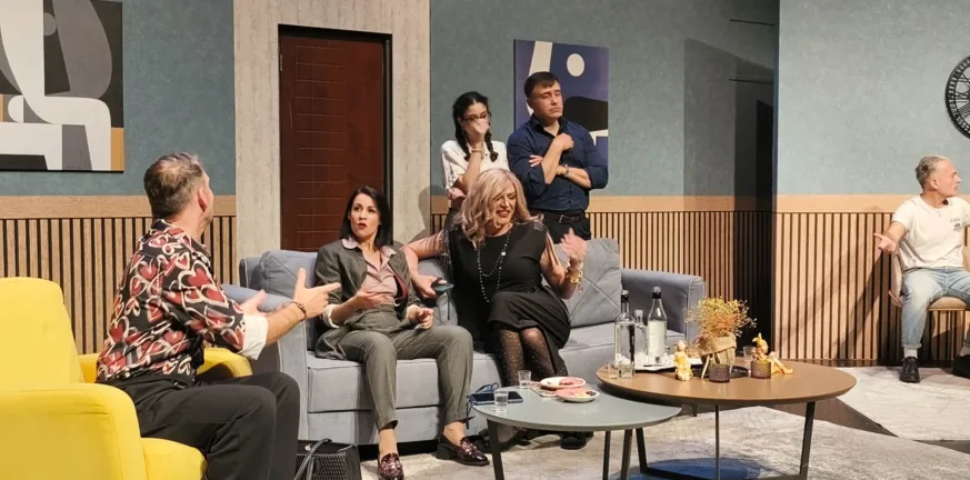 Την Πέμπτη 11 Δεκεμβρίου η τελευταία παράσταση «Να είμαστε και κάπου άνθρωποι»