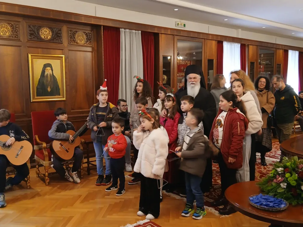 Ευχές προς τον Σεβασμιώτατο Μητροπολίτη Καλαβρύτων και Αιγιαλείας κ. Ιερώνυμο ενόψει Χριστουγέννων, ΦΩΤΟ