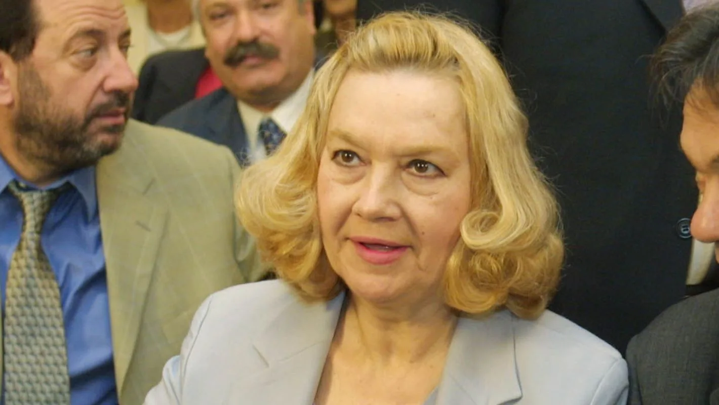 Πέθανε η χαρισματική συγγραφέας και ηθοποιός Ντόρα Γιαννακοπούλου | ΕΙΔΗΣΕΙΣ