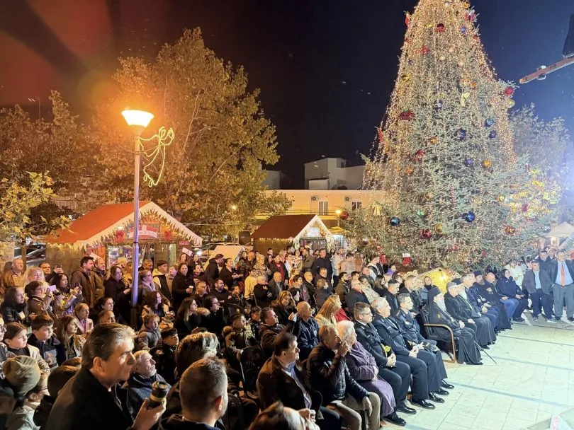 Φως κι ελπίδα στη Νύχτα των Ευχών στον Δήμο Δυτικής Αχαΐας ΦΩΤΟ Φως κι ελπίδα στη Νύχτα των Ευχών στον Δήμο Δυτικής Αχαΐας ΦΩΤΟ