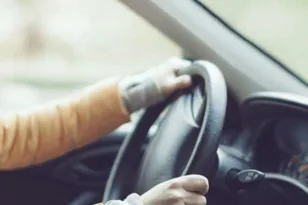 Ο χειμώνας πίσω από το τιμόνι: Το λάθος που κάνουν σχεδόν όλοι και τι μπορεί να μας κοστίσει