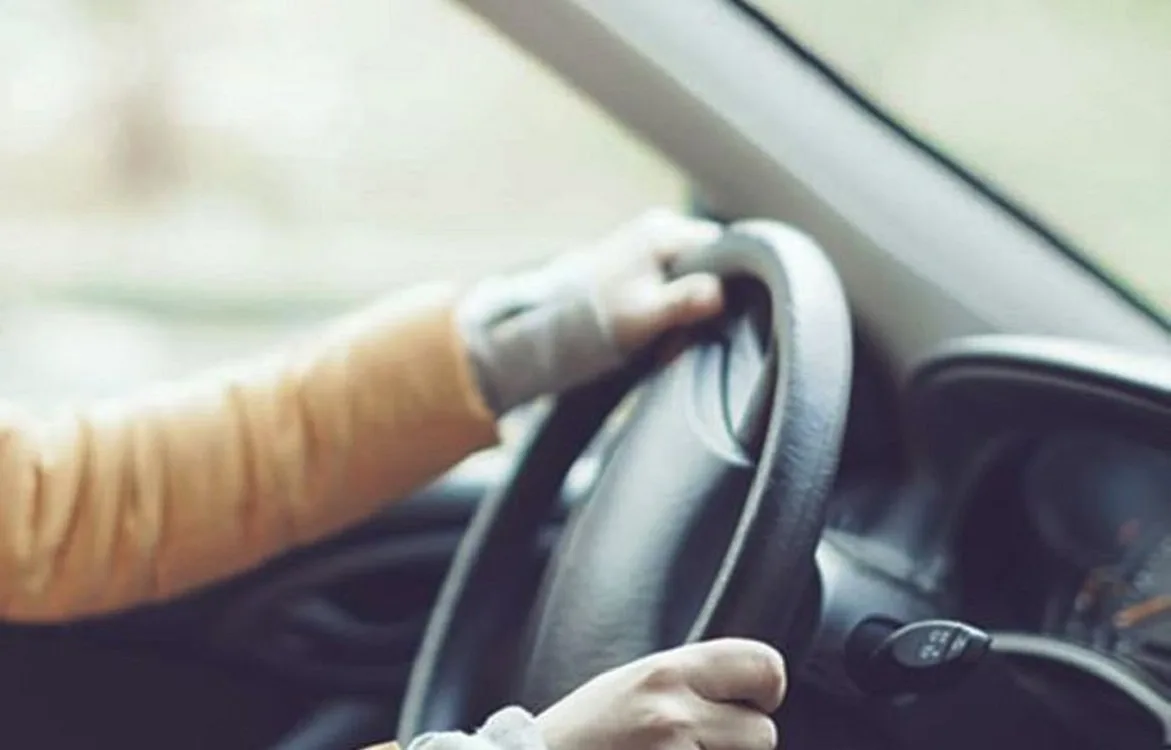 Ο χειμώνας πίσω από το τιμόνι: Το λάθος που κάνουν σχεδόν όλοι και τι μπορεί να μας κοστίσει