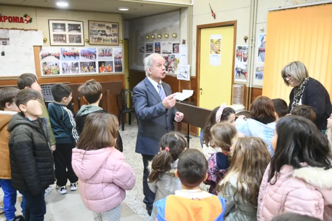 Η ορχήστρα τζαζ της Δημοτική Μουσικής ξεναγεί μαθητές στον μουσικό κόσμο και τα μουσικά όργανα ΦΩΤΟ