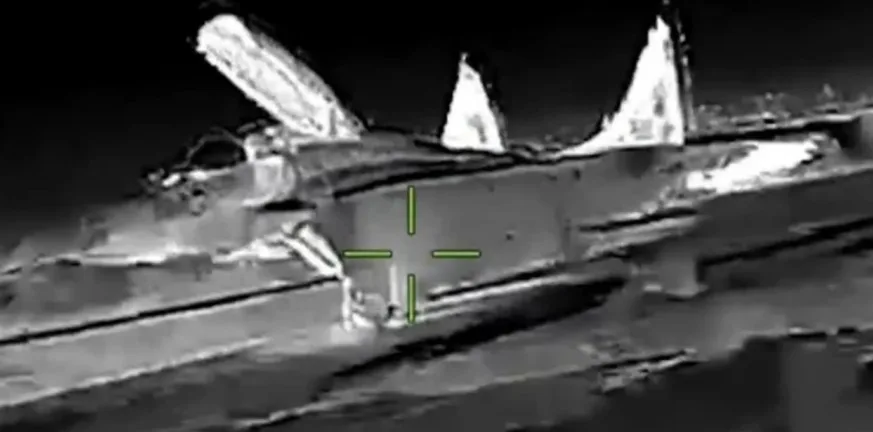 ΒΙΝΤΕΟ - Κριμαία: Ρωσικό αεροσκάφος και στρατιωτικό ραντάρ χτύπησαν οι Ουκρανοί