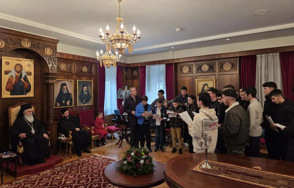 Ευχές προς τον Σεβασμιώτατο Μητροπολίτη Καλαβρύτων και Αιγιαλείας κ. Ιερώνυμο ενόψει Χριστουγέννων, ΦΩΤΟ