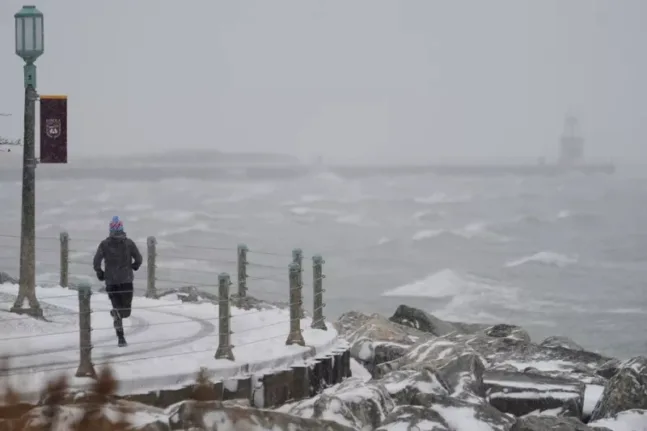 ΗΠΑ: Πάνω από 1.100 πτήσεις ακυρώθηκαν λόγω «παγωμένης καταιγίδας»