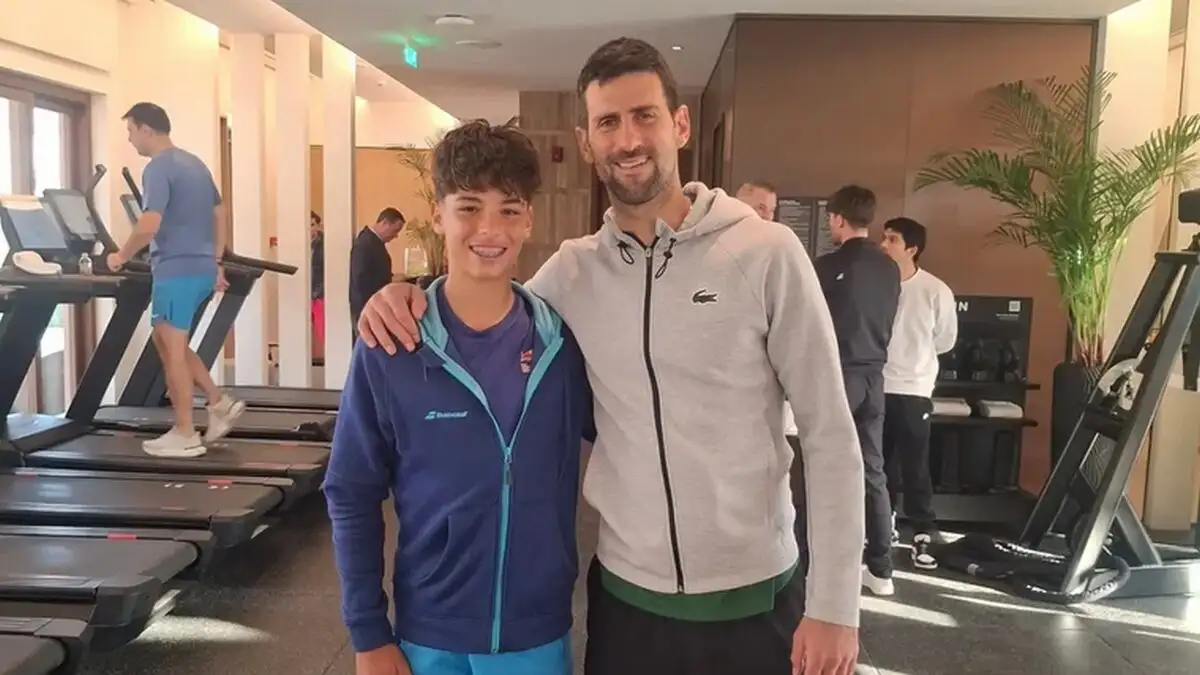 Η «απίστευτη ημέρα» του Ραφαήλ Παγώνη με τον Νόβακ Τζόκοβιτς Η «απίστευτη ημέρα» του Ραφαήλ Παγώνη με τον Νόβακ Τζόκοβιτς