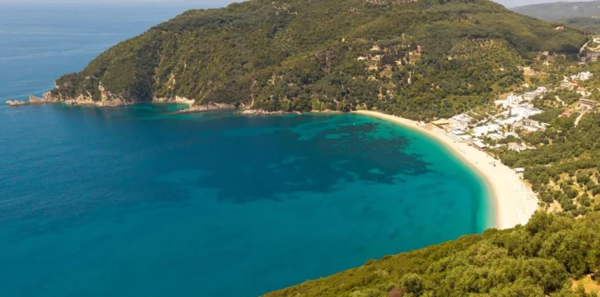 «Δεν έχει εντοπιστεί, δύσκολο να βρεθεί ζωντανός μετά από τόσες ώρες» συγκλονίζει ο γιος του ψαρά που αγνοείται