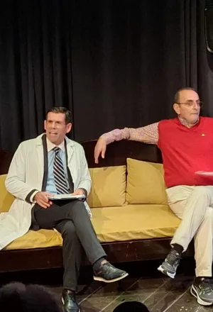 Μια βραδιά για τον Κωνσταντίνο Μάγνη: Χιούμορ, μουσική και μια αλήθεια για την Πάτρα που πονάει