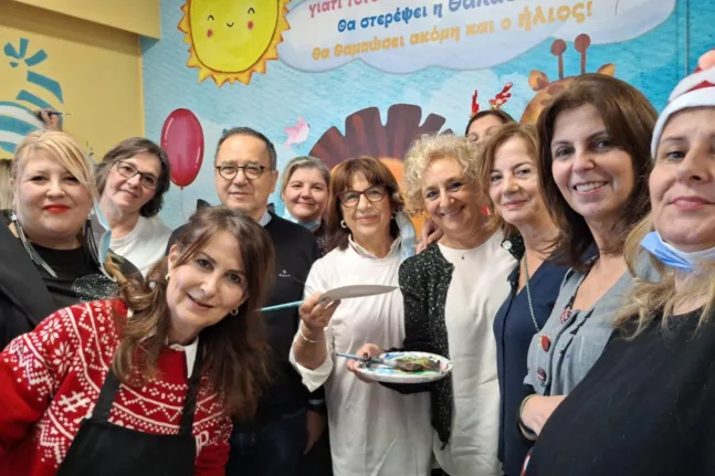 Χρώμα και χαμόγελα στην Παιδιατρική Ρίου: Καλλιτεχνική παρέμβαση στο play room από τον σύλλογο Patra start’s crafting ΦΩΤΟ