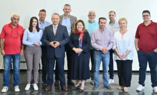 Το δημοσιογραφικό τιμ του Peloponnisos Fm 103,9