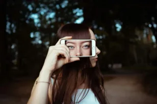 Τι σημαίνει εάν φαίνεστε μικρότεροι από την ηλικία σας;