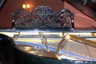 Μουσική για πιάνο στο Ωδείο Πατρών Φιλαρμονική Εταιρία