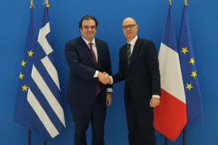 Με τον Γάλλο υπουργό Οικονομικών συναντήθηκε ο Πιερρακάκης