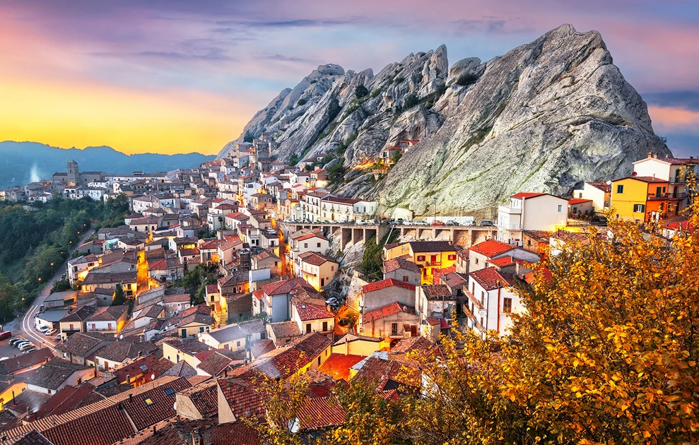 Σε ποιο χωριό της Ιταλίας οι επισκέπτες δοκιμάζουν την «πτήση του Αγγέλου» ΦΩΤΟ