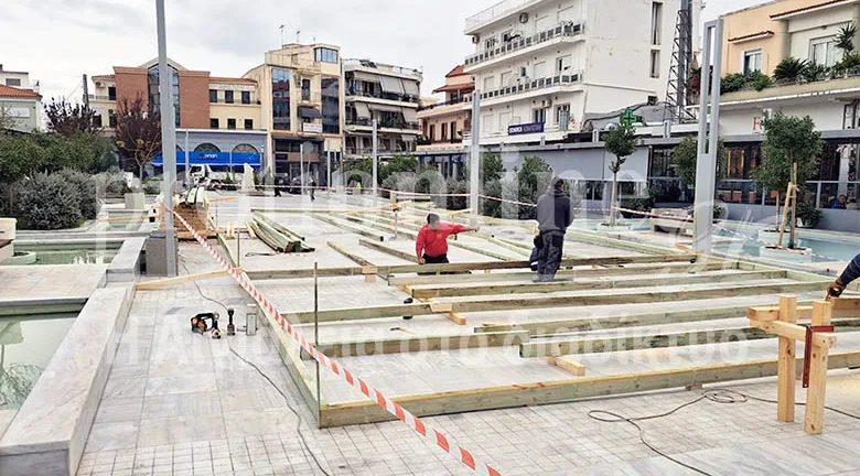 Αίγιο: Κόντρα άνευ ουσίας για το παγοδρόμιο - Μπλόκο, προσωρινά, στο έργο για το Πάρκο Χριστουγέννων