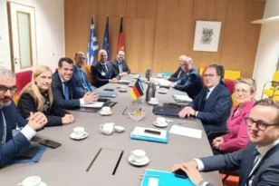 Επαφές Πλεύρη με Ευρωπαίους υπουργούς για το μεταναστευτικό στις Βρυξέλλες