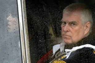 Γιατί ο Κάρολος αφαίρεσε τους τίτλους από τον μικρότερο αδελφό του, πρώην πλέον πρίγκιπα Άντριου;