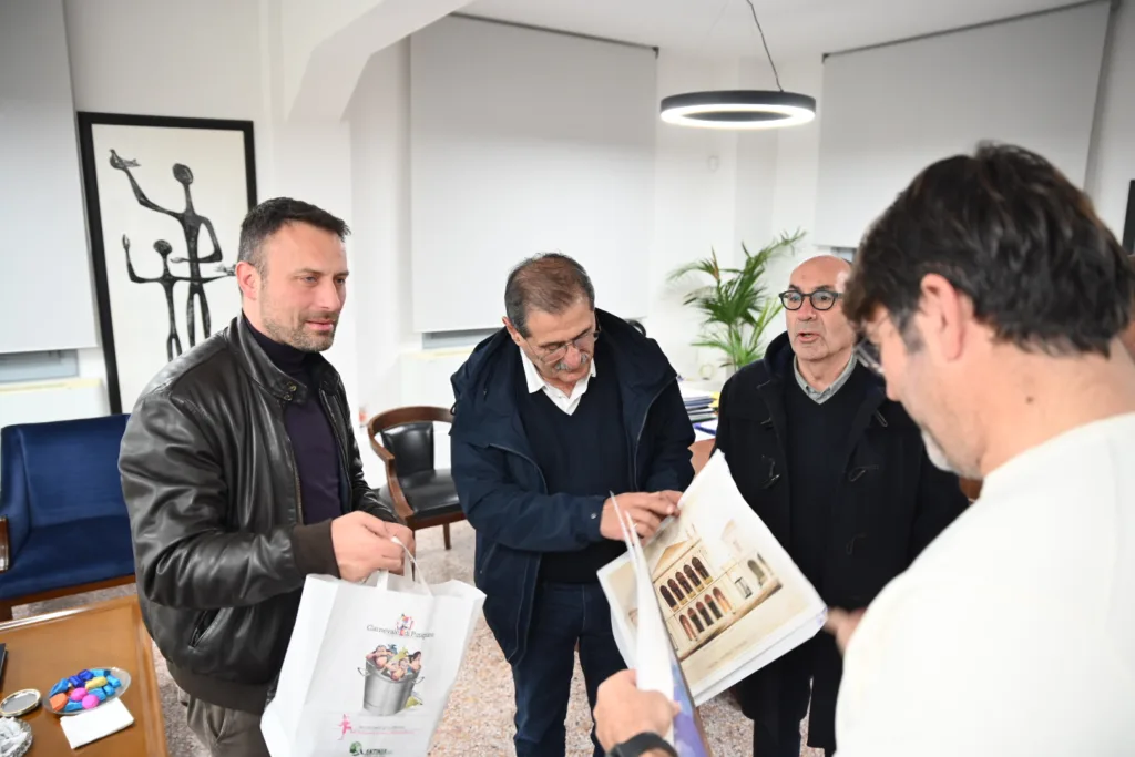 Πατρινό Καρναβάλι - Πουτινιάνο: Στενή συνεργασία των δύο κορυφαίων ευρωπαϊκών καρναβαλιών μετά τις αμοιβαίες επισκέψεις ΦΩΤΟ