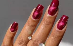 Γοητεία του κόκκινου: 5 γιορτινές παραλλαγές για το μανικιούρ της Πρωτοχρονιάς