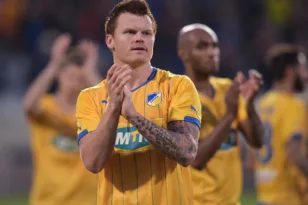 «Δεν ήμουν ποτέ μεγάλος οπαδός του», αιχμές Ρίισε σε Τσιμίκα