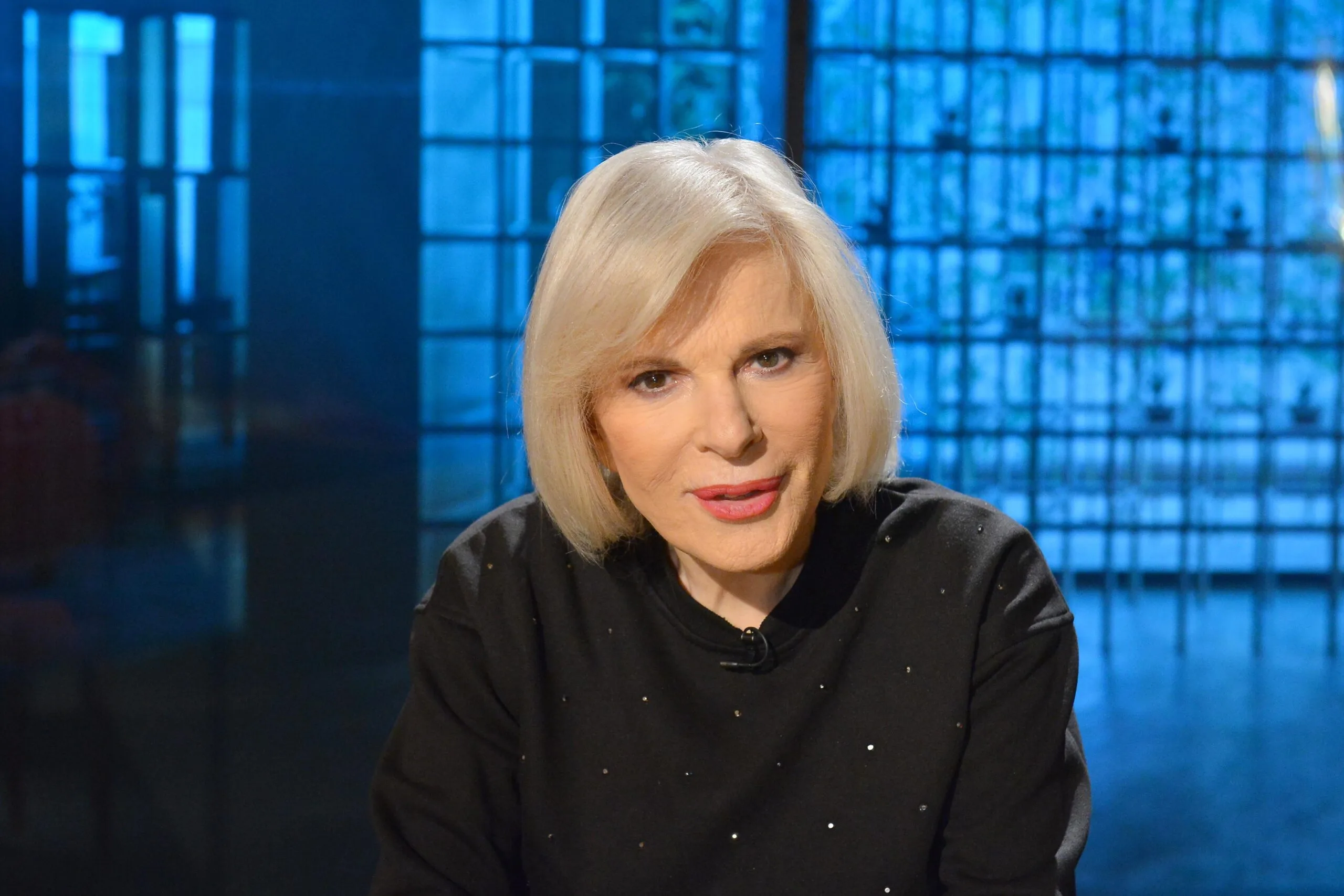 «Και εμάς μας ριχτήκαν όταν ήμασταν παιδιά, πολλοί, πάρα πολλοί», αποκαλυπτική η Ελένη Ροδά «Και εμάς μας ριχτήκαν όταν ήμασταν παιδιά, πολλοί, πάρα πολλοί», αποκαλυπτική η Ελένη Ροδά