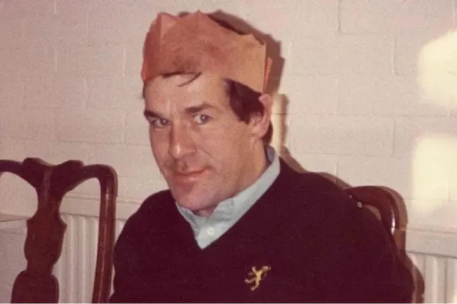 Χριστούγεννα που άλλαξαν ζωές: Το χτύπημα στην πόρτα και η πράξη αγάπης που κράτησε 45 χρόνια