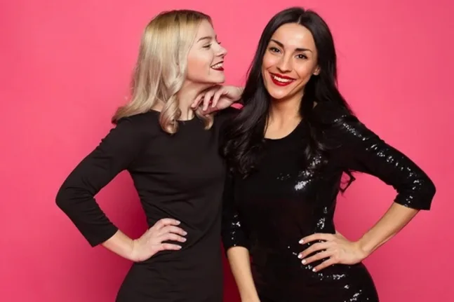 Πρωτοχρονιάτικο ρεβεγιόν: Τι να φορέσεις για να εντυπωσιάσεις χωρίς υπερβολές ΦΩΤΟ