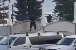 Αυστραλία: Τρομοκρατική επίθεση με πυροβολισμούς σε διάσημη παραλία του Σίδνεϊ