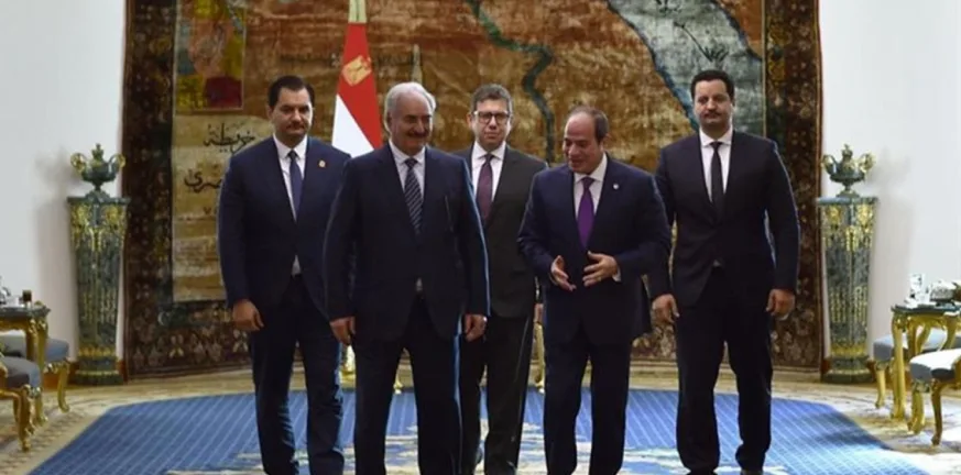 Η συνάντηση Σίσι και Χαφτάρ στο Κάιρο για την οριοθέτηση ΑΟΖ μεταξύ Αιγύπτου και Λιβύης