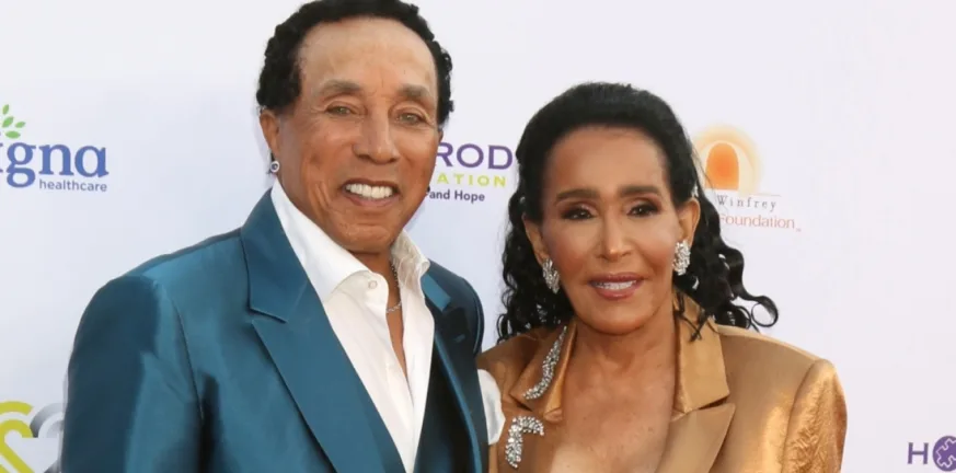 Σμόκι Ρόμπινσον: Αίτηση περιοριστικής εντολής σε βάρος γυναίκας που τον κατηγορεί για σεξουαλική κακοποίηση