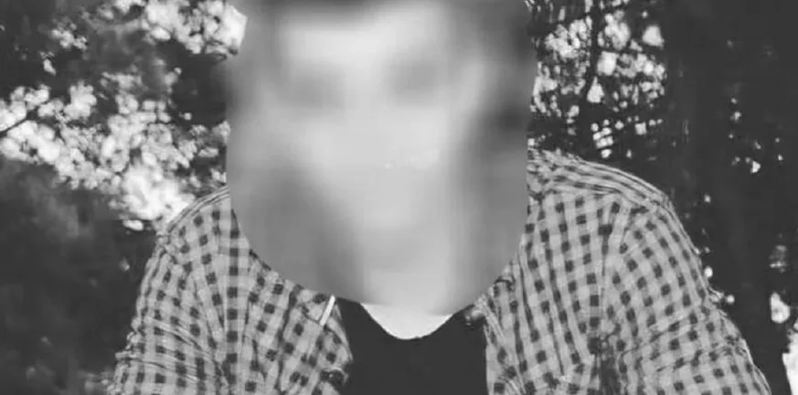 Λευκά τριαντάφυλλα και ανείπωτος πόνος στην κηδεία του 24χρονου Σωτήρη που σκοτώθηκε στη Λούτσα