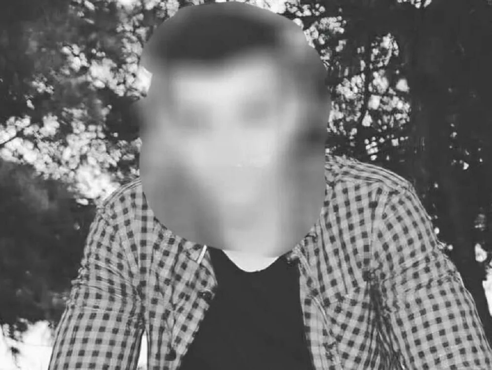 Λευκά τριαντάφυλλα και ανείπωτος πόνος στην κηδεία του 24χρονου Σωτήρη που σκοτώθηκε στη Λούτσα