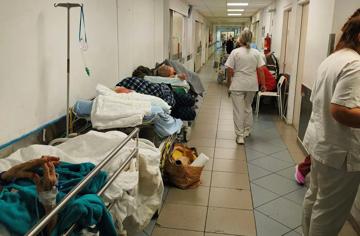 Πάτρα: Βλέπει μείωση αναμονής στα ΤΕΠ έως και 60% - Τα στοιχεία του υπουργού Υγείας για το ηλεκτρονικό βραχιολάκι