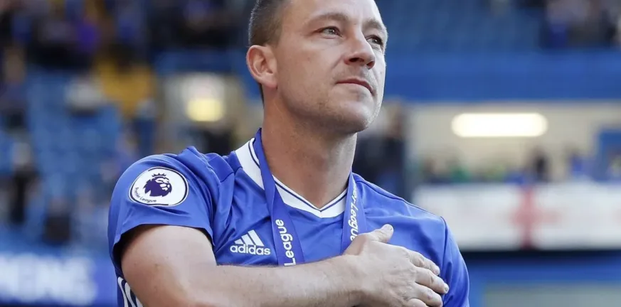 «Μετά το χαμένο πέναλτι στη Μόσχα σκέφτηκα να πηδήξω από τον 25ο όροφο»! Συγκλονίζει ο Τζον Τέρι