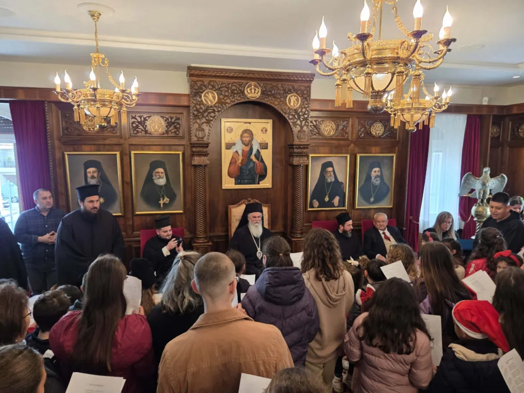 Ευχές προς τον Σεβασμιώτατο Μητροπολίτη Καλαβρύτων και Αιγιαλείας κ. Ιερώνυμο ενόψει Χριστουγέννων, ΦΩΤΟ