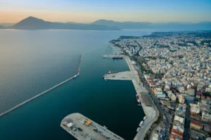 Πάτρα – Έκτακτο μέτρο από τον ΟΛΠΑ: Διέλευση φορτηγών μέσα από το παλιό λιμάνι για αποσυμφόρηση της κίνησης