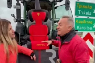 Αγρότης δώρισε στην κόρη του κάθισμα Ferrari, το τοποθέτησε μπροστά στο τρακτέρ της