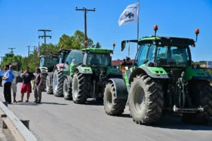 Αχαϊα: Θα κάνουν Χριστούγεννα στα μπλόκα οι αγρότες