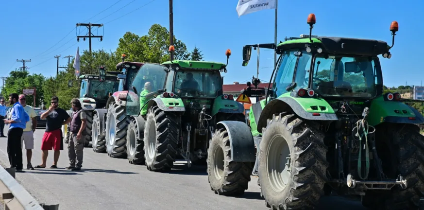 Αχαϊα: Θα κάνουν Χριστούγεννα στα μπλόκα οι αγρότες
