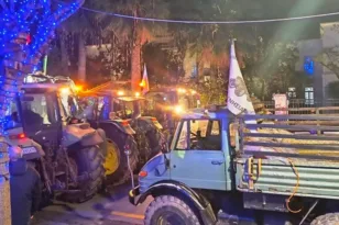 Αγρότες: Διαμαρτυρία με «παρέλαση» τρακτέρ σε Λάρισα και Βόλο για τον προϋπολογισμό