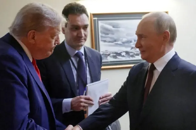 Κρεμλίνο: Η Ουκρανία να αποσύρει στρατεύματα από το Ντονμπάς - Επικείμενη επικοινωνία Πούτιν–Τραμπ