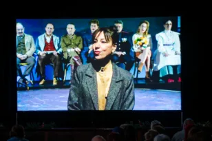 Η παράσταση «Τρεις Αδελφές» ταξίδεψε στην Ιθάκη με την ενέργεια της ΔΕΗ