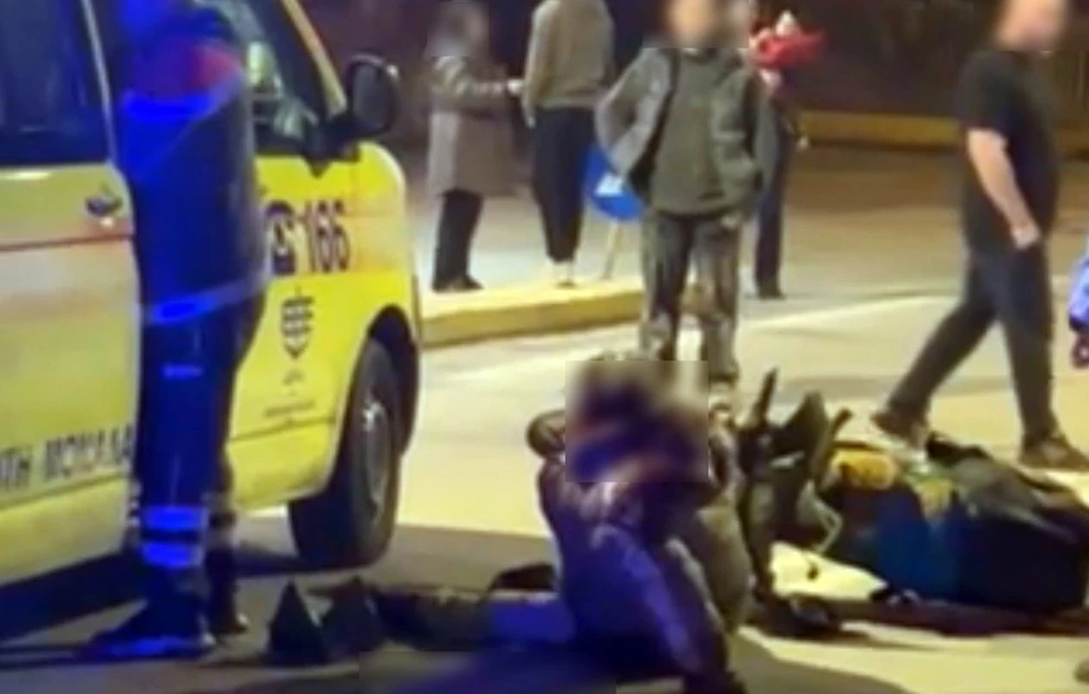 Τροχαίο στο Δοκίμι, διασωληνώθηκε δικυκλιστής ΦΩΤΟ Τροχαίο στο Δοκίμι, διασωληνώθηκε δικυκλιστής ΦΩΤΟ