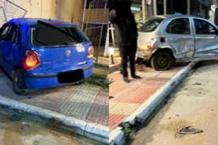 Η πρώτη αντίδραση του οδηγού μετά το τροχαίο δυστύχημα στην Αρτέμιδα ΒΙΝΤΕΟ