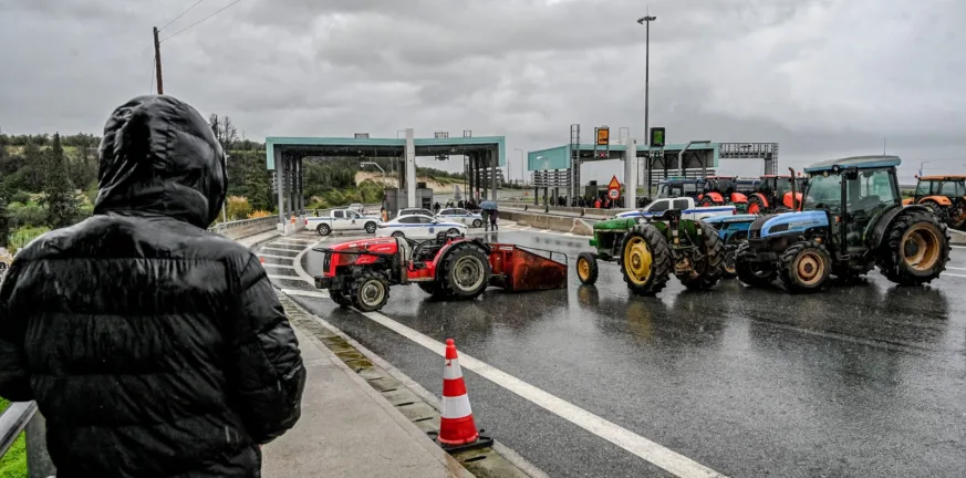 Αγρότες: Παραμένουν σε θέση μάχης και κλιμακώνουν τις κινητοποιήσεις τους σε όλη την Ελλάδα! ΒΙΝΤΕΟ