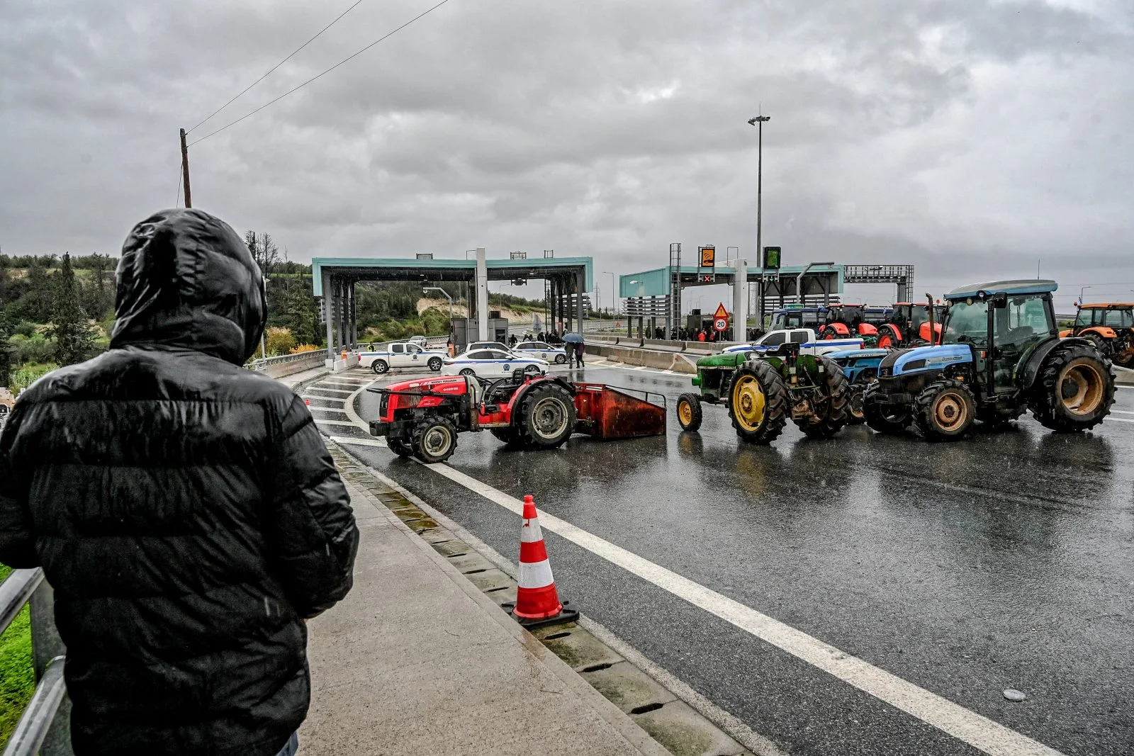 Αγρότες: Παραμένουν σε θέση μάχης και κλιμακώνουν τις κινητοποιήσεις τους σε όλη την Ελλάδα! ΒΙΝΤΕΟ Αγρότες: Παραμένουν σε θέση μάχης και κλιμακώνουν τις κινητοποιήσεις τους σε όλη την Ελλάδα! ΒΙΝΤΕΟ