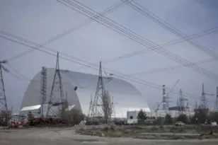 Ζημιές στο κέλυφος του Τσερνόμπιλ από επίθεση drone: Η ΔΟΑΕ προειδοποιεί για απώλεια βασικής αντιπυρηνικής προστασίας