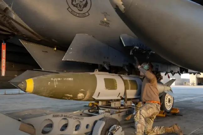 Μαζικά αμερικανικά πλήγματα στη Συρία: Πάνω από 70 στόχοι του ISIS σε επιχείρηση «Hawkeye Strike»